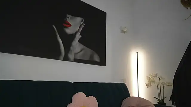izzy belle online show from 22, 7, 2026