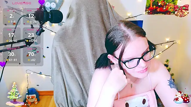 DivaMarisa online show from 10, 1, 2025