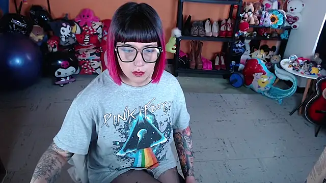 MissMiia2 online show from 24, 10, 2025