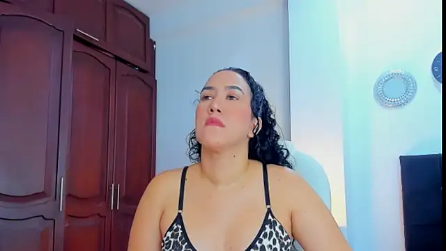 kathyajhonss online show from 1, 3, 2025