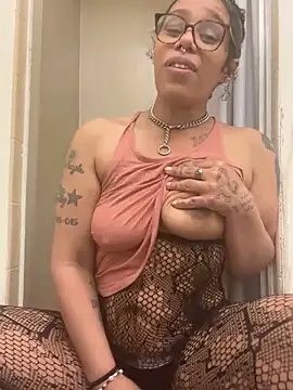 Snapshot of Princess_Desirae chatting on 12, 5, 2026 Princess Desirae online show from 12, 5, 2026