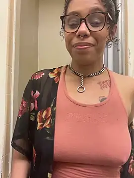 Snapshot of Princess_Desirae chatting on 16, 5, 2026 Princess Desirae online show from 16, 5, 2026