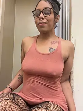 Snapshot of Princess_Desirae chatting on 21, 5, 2026 Princess Desirae online show from 21, 5, 2026