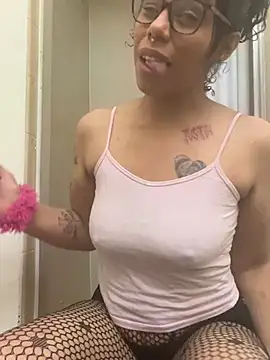 Snapshot of Princess_Desirae chatting on 23, 5, 2026 Princess Desirae online show from 23, 5, 2026