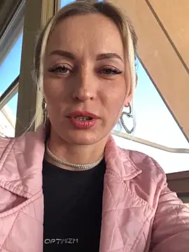 Diamond Bunny  online show from 2, 2, 2025