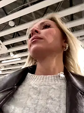 Diamond Bunny  online show from 14, 11, 2025