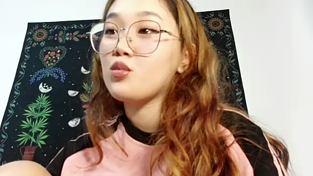 Jennatyan online show from 10, 9, 2025