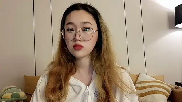 Jennatyan online show from 20, 4, 2026