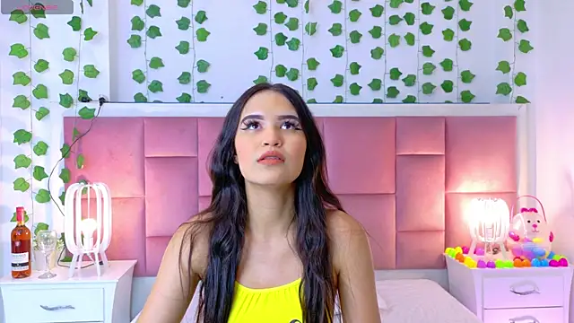 kaily sweet1 online show from 24, 4, 2026