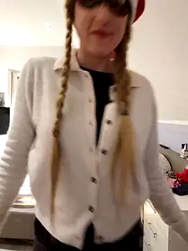 Snapshot of Hexe12346 chatting on 22, 12, 2025 Hexe12346 online show from 22, 12, 2025