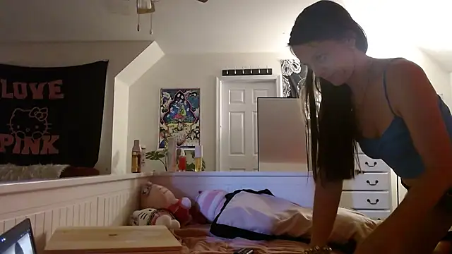 Snapshot of DavinaRay chatting on 6, 11, 2025 DavinaRay online show from 6, 11, 2025