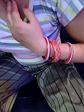 kaveerpooja947 online show from 19, 4, 2026