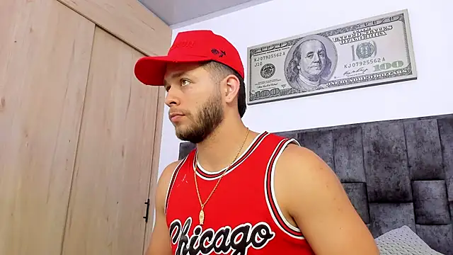 Snapshot of BastianFerrari chatting on 4, 2, 2025 BastianFerrari online show from 4, 2, 2025