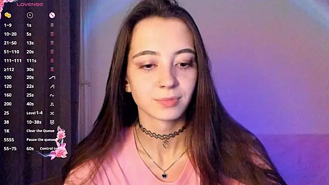 Snapshot of EvaBradley chatting on 7, 10, 2025 EvaBradley online show from 7, 10, 2025