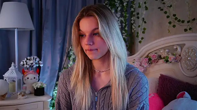 Snapshot of EdlinAlliston chatting on 1, 12, 2025 EdlinAlliston online show from 1, 12, 2025