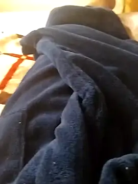 hugecrksam online show from 18, 10, 2025