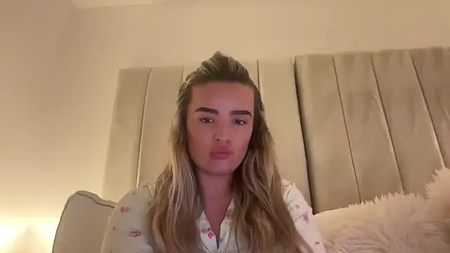 maisiesmithx online show from 4, 6, 2026