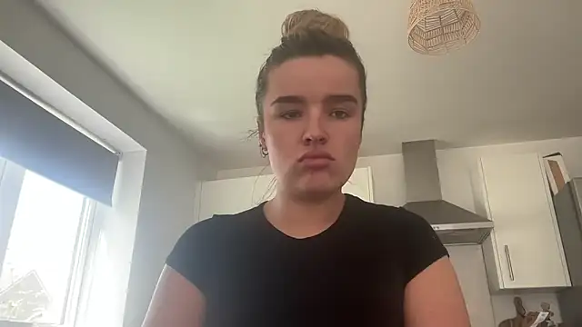 maisiesmithx online show from 21, 6, 2026