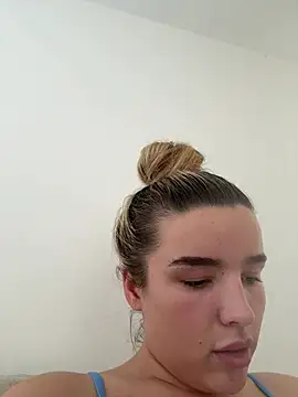 maisiesmithx online show from 24, 6, 2026