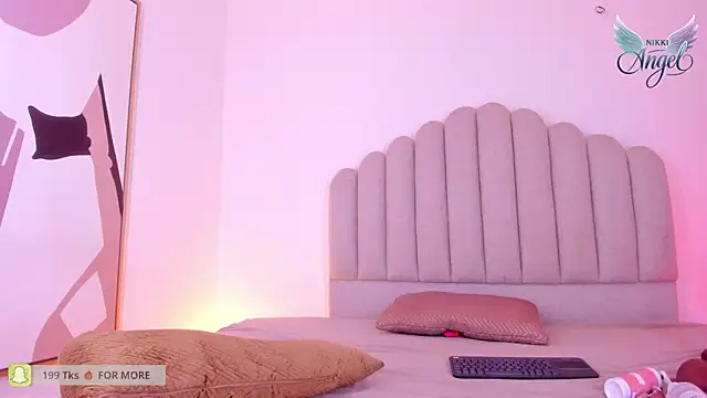 Nikki Angel  online show from 26, 9, 2025