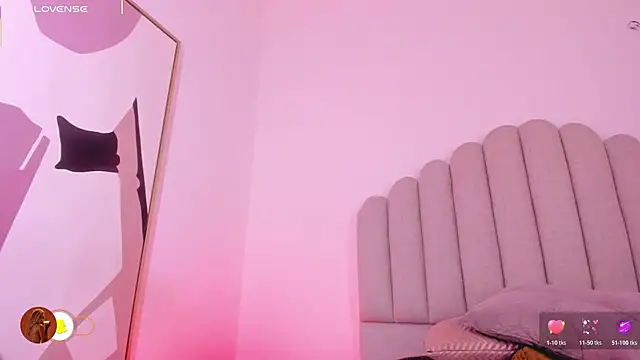 Nikki Angel  online show from 22, 2, 2026