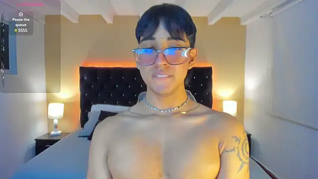 Dark hairy  online show from 22, 2, 2025