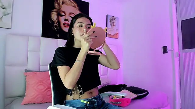Antonella Fontanna online show from 6, 3, 2025
