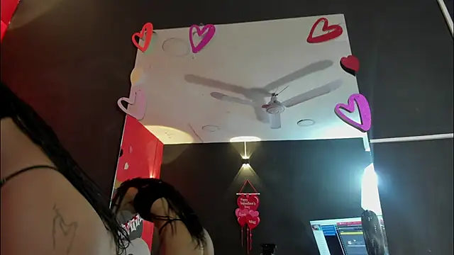 YayaHilton online show from 18, 2, 2026