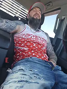 Snapshot of Beardedtattood chatting on 2, 6, 2026 Beardedtattood online show from 2, 6, 2026