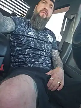 Snapshot of Beardedtattood chatting on 3, 6, 2026 Beardedtattood online show from 3, 6, 2026