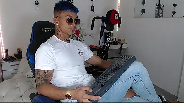 Leonard Price online show from 11, 3, 2025