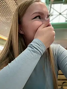 Snapshot of mur_girl chatting on 9, 1, 2025 mur girl online show from 9, 1, 2025