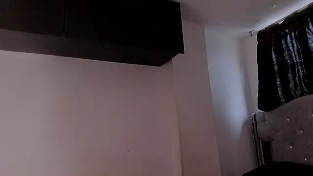 Snapshot of game_with_lesbians_ chatting on 11, 2, 2025 game with lesbians online show from 11, 2, 2025