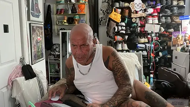 Snapshot of joeytatts66 chatting on 22, 2, 2026 joeytatts66 online show from 22, 2, 2026