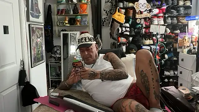 Snapshot of joeytatts66 chatting on 23, 2, 2026 joeytatts66 online show from 23, 2, 2026