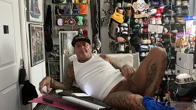 Snapshot of joeytatts66 chatting on 27, 2, 2026 joeytatts66 online show from 27, 2, 2026