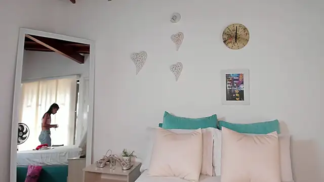 Snapshot of natali_henao chatting on 19, 12, 2024 natali henao online show from 19, 12, 2024