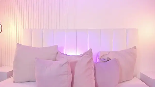 Snapshot of natali_henao chatting on 11, 3, 2025 natali henao online show from 11, 3, 2025