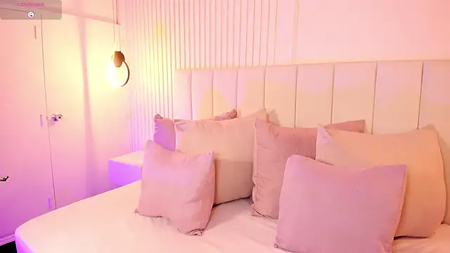 Snapshot of natali_henao chatting on 24, 9, 2025 natali henao online show from 24, 9, 2025