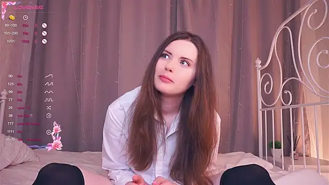 LoraDevon online show from 2, 2, 2025