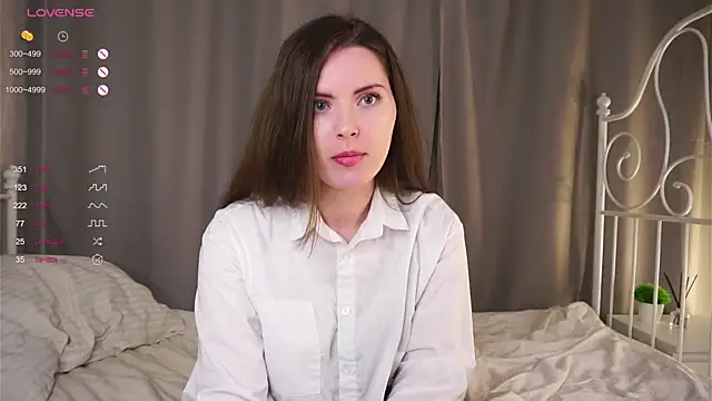 LoraDevon online show from 10, 2, 2025