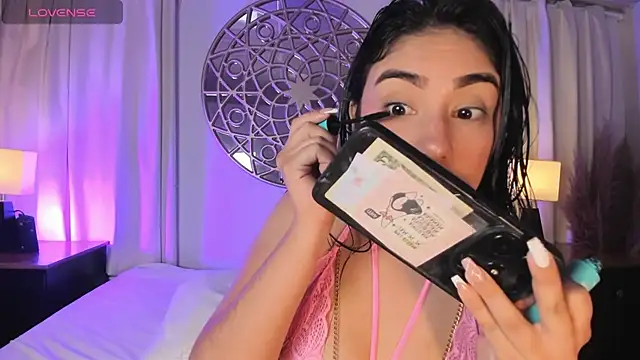 Belliinda 21 online show from 20, 3, 2025