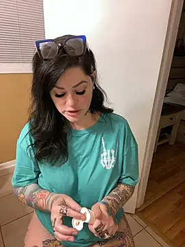 TexasTattooedHouseWife online show from 4, 3, 2025