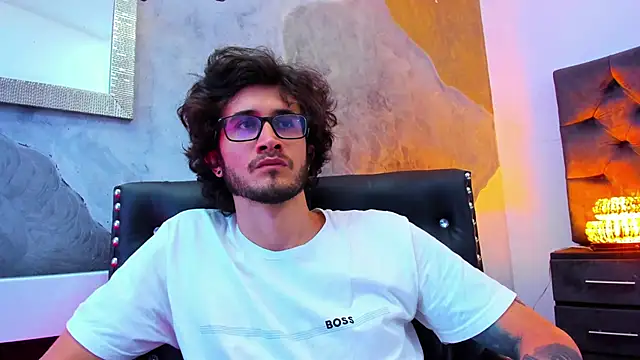 Snapshot of Loggan_donnelly chatting on 22, 12, 2024 Loggan donnelly online show from 22, 12, 2024