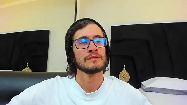 Snapshot of Loggan_donnelly chatting on 3, 3, 2025 Loggan donnelly online show from 3, 3, 2025