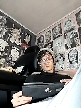 Loggan donnelly online show from 13, 2, 2026