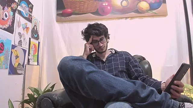 Loggan donnelly online show from 30, 4, 2026