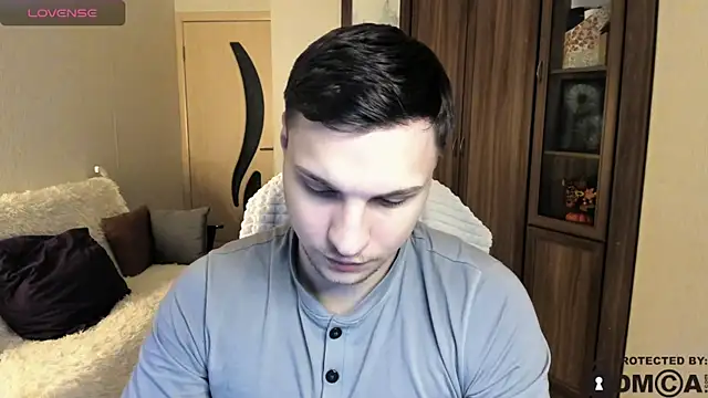 handsome guy01 online show from 30, 10, 2025