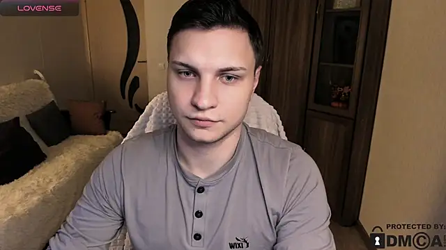 handsome guy01 online show from 16, 11, 2025