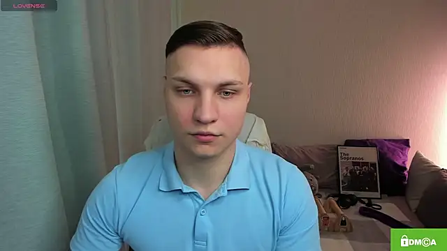 handsome guy01 online show from 14, 4, 2026